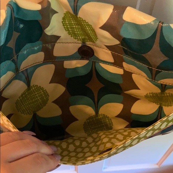 Super cute & functional Fossil book back w/ strap - Picture 6 of 13